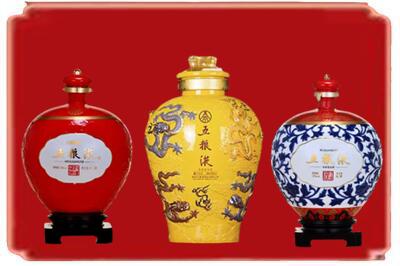 调兵山市烟酒回收五粮液各种摆件.jpg
